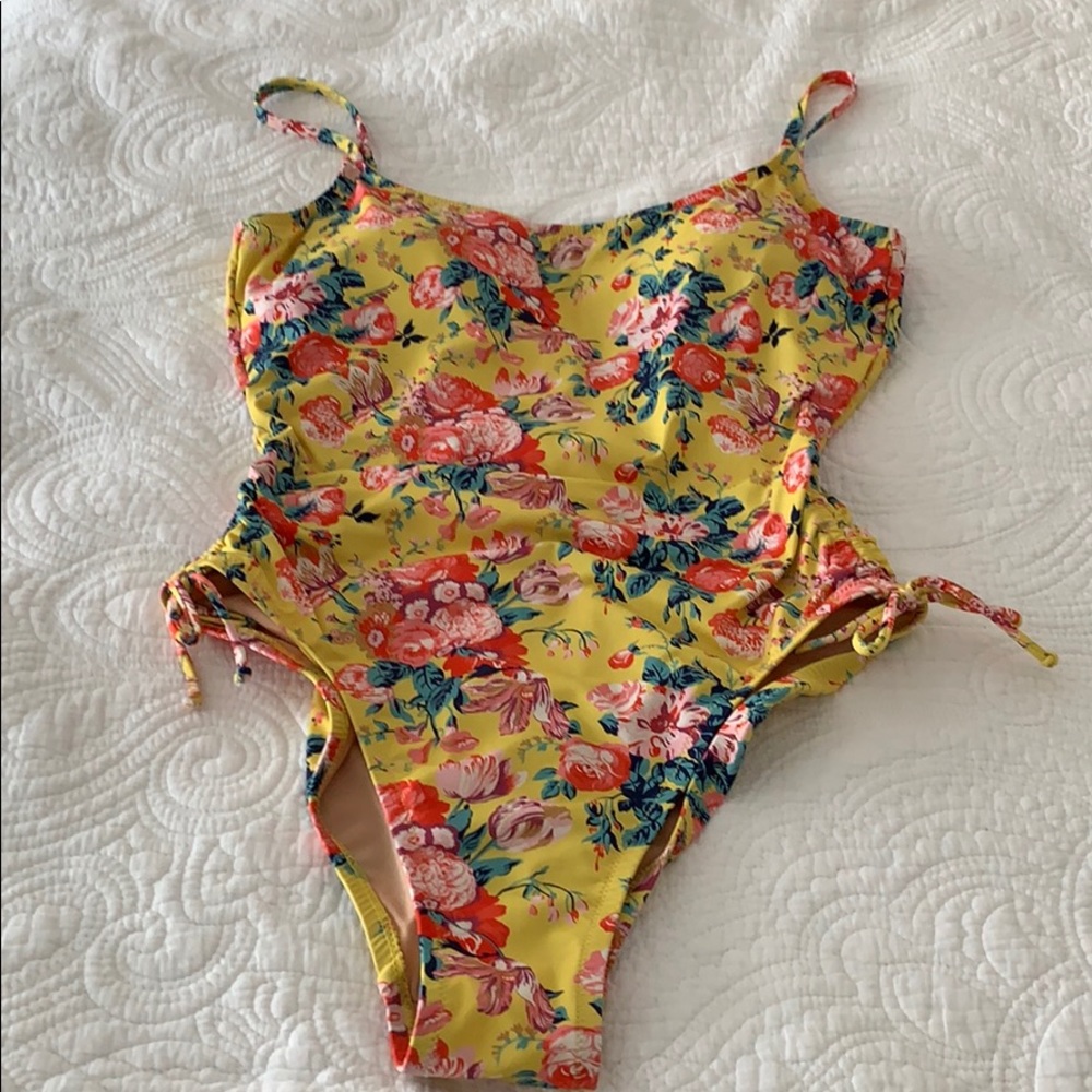 J Crew one piece bathing suit. Like new size 8